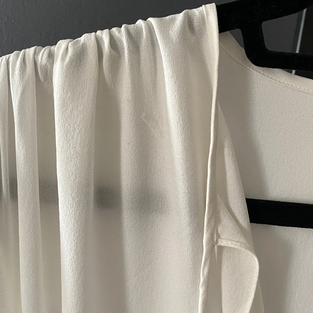‼️100% SILK‼️ - Picture 9 of 9